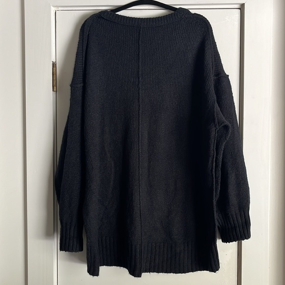NWT. Free People Brookside Tunic Sweater in Black. Size Small - Picture 6 of 12